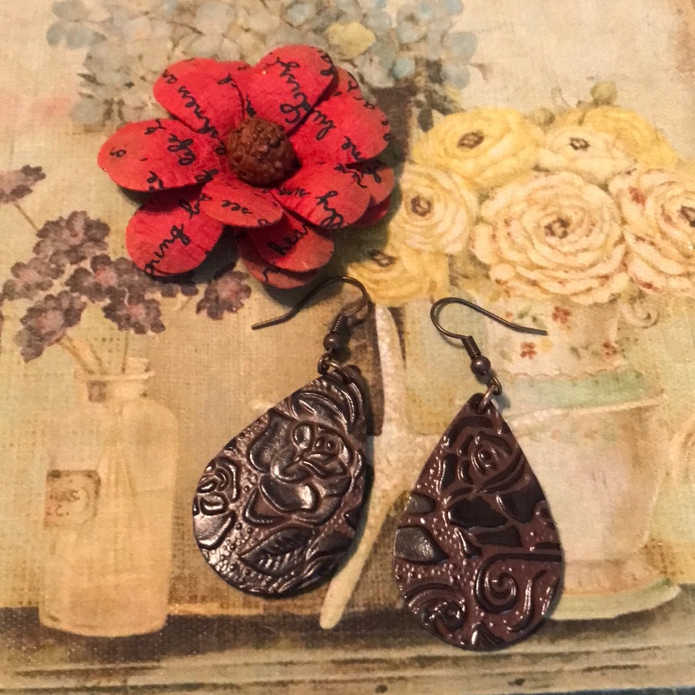 Leather earrings